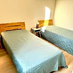 4 Rooms, Free Parking, 25 Min To Duesseldorf, 100 Mbps Wlan Duisbourg
