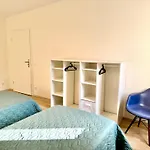 4 Rooms, Free Parking, 25 Min To Duesseldorf, 100 Mbps Wlan * Duisbourg