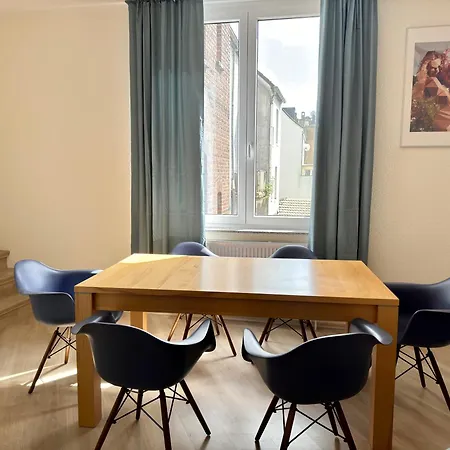 4 Rooms, Free Parking, 25 Min To Duesseldorf, 100 Mbps Wlan ドゥイスブルグ
