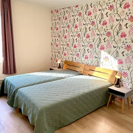 Apartment 4 Rooms, Free Parking, 25 Min To Duesseldorf, 100 Mbps Wlan *