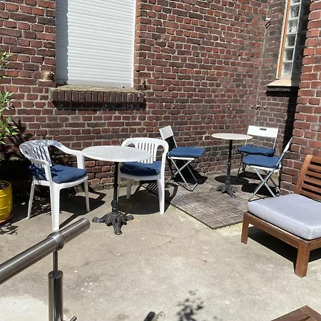 アパート 4 Rooms, Free Parking, 25 Min To Duesseldorf, 100 Mbps Wlan ドゥイスブルグ