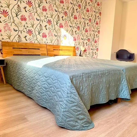 Apartment 4 Rooms, Free Parking, 25 Min To Duesseldorf, 100 Mbps Wlan