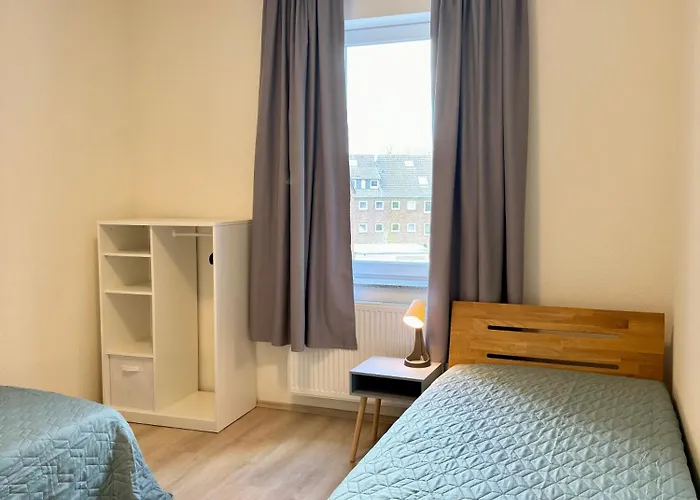 Apartman 4 Rooms, Free Parking, 25 Min To Duesseldorf, 100 Mbps Wlan *
